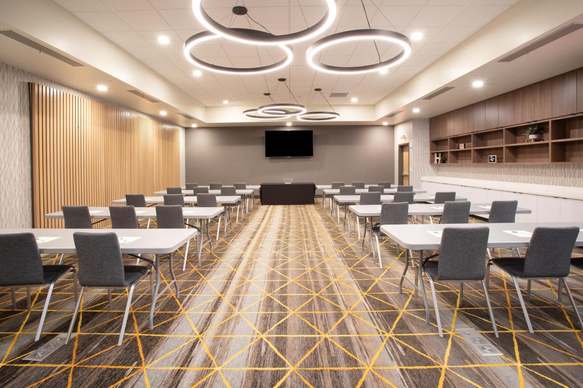 Holiday Inn Glendale - Stadium & Ent Dist By Ihg Zewnętrze zdjęcie