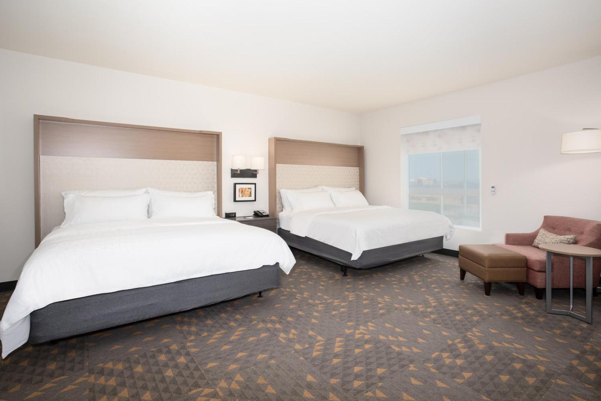 Holiday Inn Glendale - Stadium & Ent Dist By Ihg Zewnętrze zdjęcie